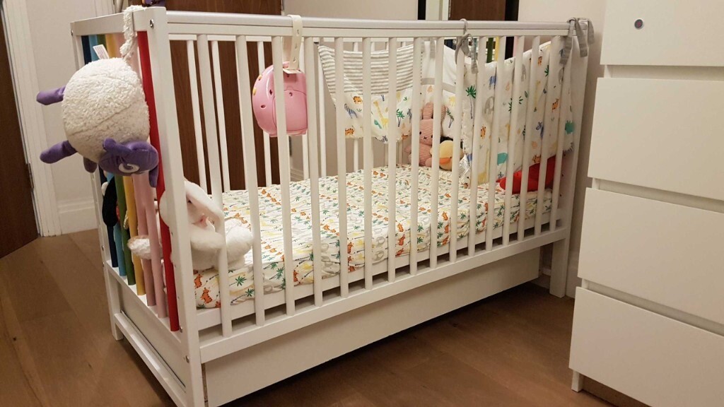colourful cot bedding